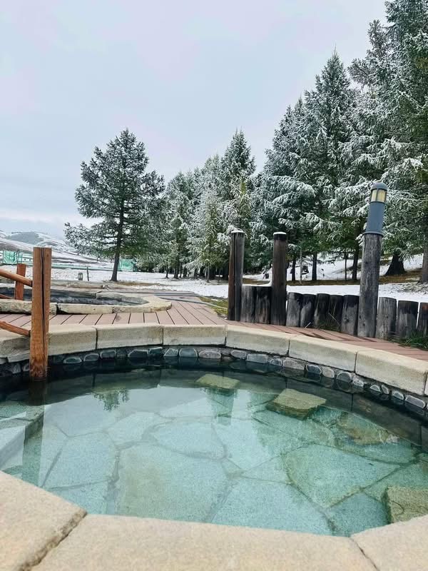 ♨️ Tsenher Hot Springs & Ancient Karakorum Expedition (3 Nights / 4 Days)
